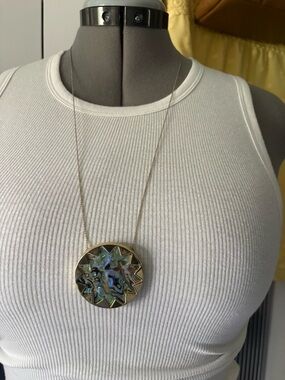 Abalone Shell Pendant Necklace in Iridescent Blue-Green